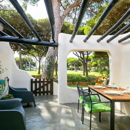 Charming Golf & Beach Villa Cascais