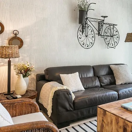 Charming Golf & Beach Villa