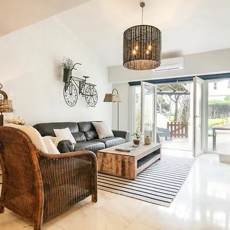 Charming Golf & Beach Villa *